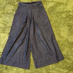 Item thumbnail for item 49c298dc-11a1-4250-8c1e-b38238d7f43e