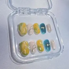 【最終値下げ‼️】イエロー ① sサイズ ネイルチップ ニュアンス ラメ 大人