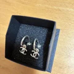 CHANEL ココマーク フープピアス シルバーカラーのサムネイル