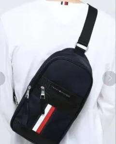 TOMMY HILFIGER ショルダーバッグ ブラック