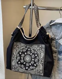 Item thumbnail for item bee7e7d4-04db-4fca-8f52-131b5758c359