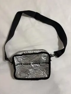 adidas アディダス　ショルダーバッグ　メッセンジャーバッグ　ボディーバック