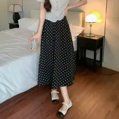 ロングスカート 黒と白 ドット柄