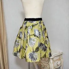 雑誌掲載品美品ランバンオンブルー　LANVINフラワー柄フレアスカート ひざ丈