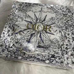 Dior ギフトボックス 花柄