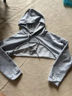 グレー クロップドフーディ 長袖　ピラティス　ヨガウエア