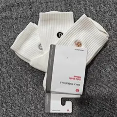 ルルレモン 靴下ソックス　くるぶし丈　男女兼用 ロゴ刺繍のサムネイル