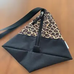 Drifter ヒョウ柄三角ポーチ