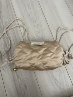 キルティングベージュショルダーバッグ