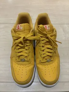 ナイキ エアフォース1 イエロー