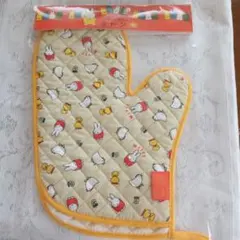 【新品】　ミッフィー　鍋つかみ　ミトン　総柄　キッチン雑貨のサムネイル