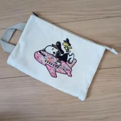 リバティ柄刺繍スヌーピーポーチ
