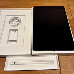 iPad第6本体とケース、ペン、充電コード ペンホルダー、ペンの先と
