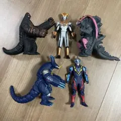 ウルトラマン 怪獣 ゴジラ 仮面ライダー フィギュア 当時もの - メルカリ