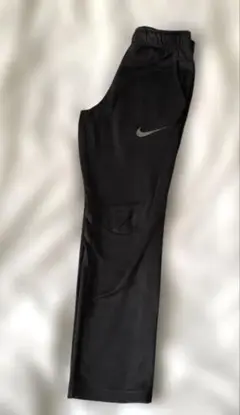 キッズ　Nike Dri-FIT ブラックジャージパンツ 裏起毛