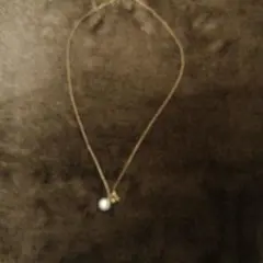 フェイクパール字モチーフ ロングネックレス