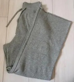 ユニクロ ウォッシャブルニットリブパンツ　S グリーン　股下短め