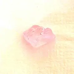 クンツァイト　原石