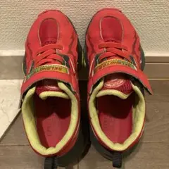スキルシューター　瞬足　17.5cmEEEサイズ