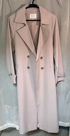 淡いピンク ダブルブレスト トレンチコート　GLACIER
