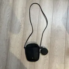 ブラック スマホショルダーバッグ