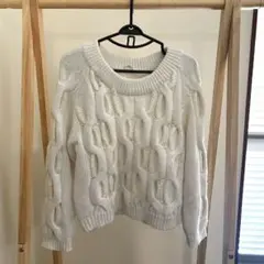 ホワイト ケーブル編み ニットセーター 長袖