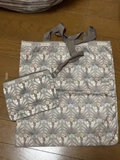 最終値下げ【LeSportsac】 花柄トートバッグとポーチセット