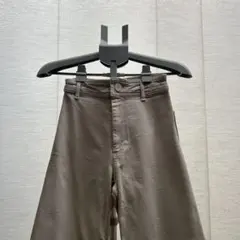 ZARA ベージュ ストレートデニム パンツ