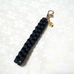 【ハンドメイド品】　パラコード　ティーホルダー　ゴルフ　黒　ネコチャーム付き