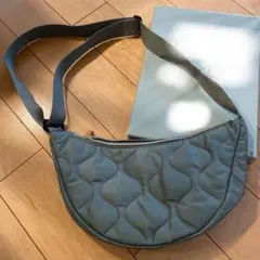 UTAO ショルダーバッグ　ウタオ　キルティング　斜めがけバッグモスグリーン