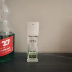 CHANEL N°19 オードトワレ