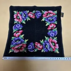 FEILER 花柄刺繍 ハンカチ 黒地 約28cm