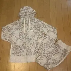 Nike ヒョウ柄 フルジップパーカー　セットアップ　グレー　スエットパーカー