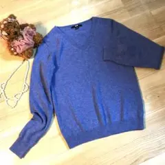 UNIQLO カシミヤ100%春色Vネックセーター S(水色ブルー系) 美品