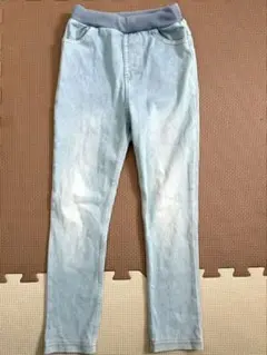 Item thumbnail for item 81dc64e4-3ac2-4f72-9380-7ea417e8bef3