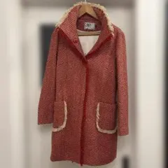 ヘリンボーンパターン 赤 ロングコート