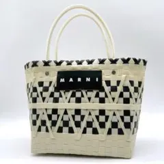 Item thumbnail for item 7b7897ae-8d74-4140-a2d7-458a92e808a9