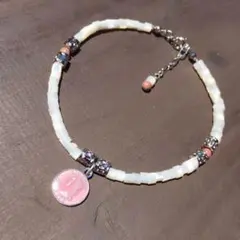 ピンクコインチャーム付きレディースアンクレットホワイトシェル18㎝+アジャスタ！