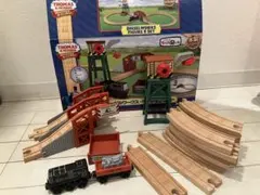 木製トーマス　ディーゼルワークス・ベーシックセット　フィッシャープライス