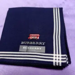 新品BURBERRY ハンカチ ネイビー ロンドンバス刺繍バーバリーのサムネイル