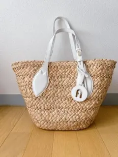 【新品未使用】⭐️フルラ FURLA⭐️ かごバッグ メラヴィリア ラージ 新品未使用】⭐️フルラ FURLA⭐️ かごバッグ メラヴィリア