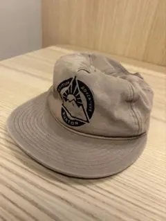Burton ベージュ ロゴ入りキャップ