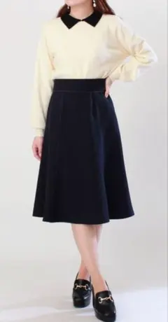 ASTORIA ODIER 新品　配色パイピングフレアスカートのサムネイル