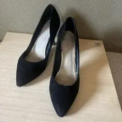 【お値下げしました。3000円⇨2500円】 スエード　パンプス