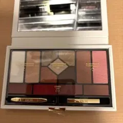 未使用Dior 2025クリスマスコフレアイシャドウパレット マルチカラー