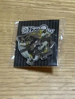 元阪神　バース、掛布、岡田　ピンバッチ