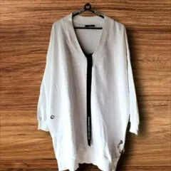 DIESEL Vネック　ロングトレーナー　バックルデザイン　ホワイトカラー