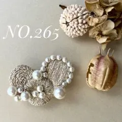 ハンドメイド　刺繍　パール　ゴールド　金色　卒入園　ハレノヒ　ブローチ　円形