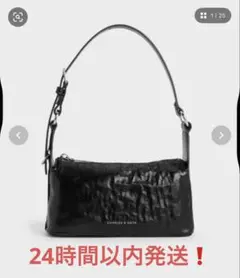 チャールズアンドキース　Larkラルククリンクルエフェクトショルダーバッグ