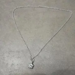 シルバー 色花型チャーム ネックレス